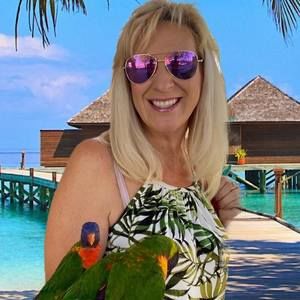 Meet your Posher, Christine